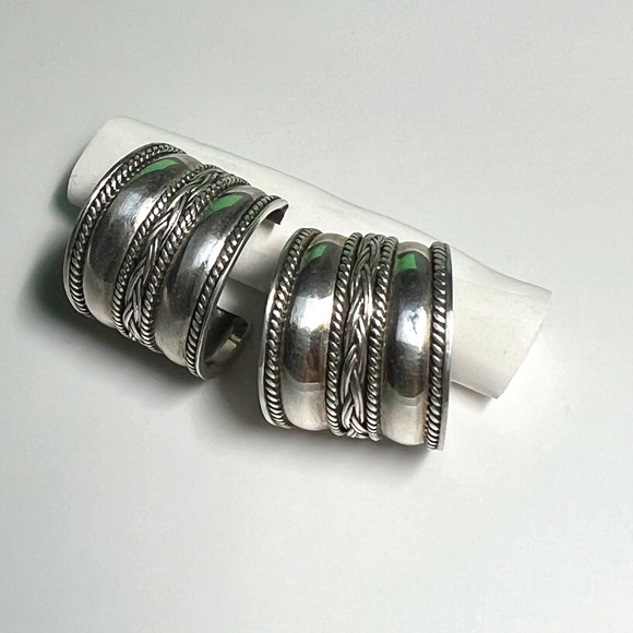 Chapal-Zenray Jewelry - Vintage sterling silver hoop earrings - Chapal-Zenray -Braided Rope Design